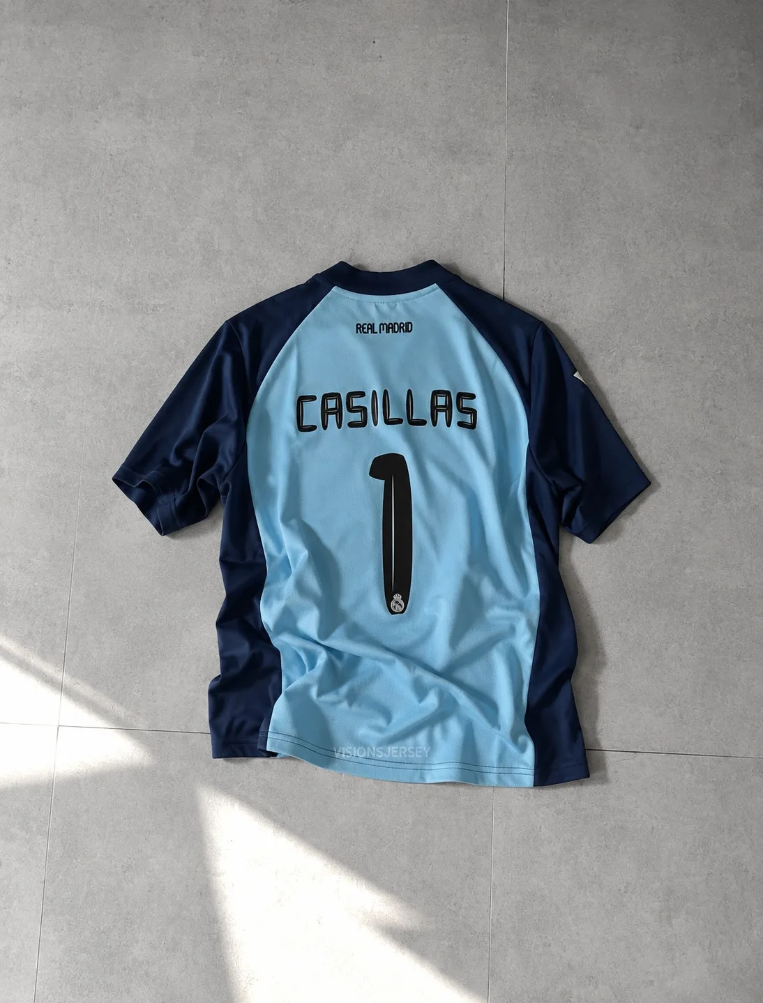 Real Madrid Casilas Jersey – photo 2