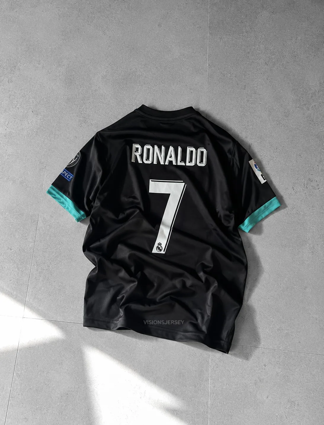 Ronaldo Real Madrid 2017-18 Away Retro Jersey – photo 2