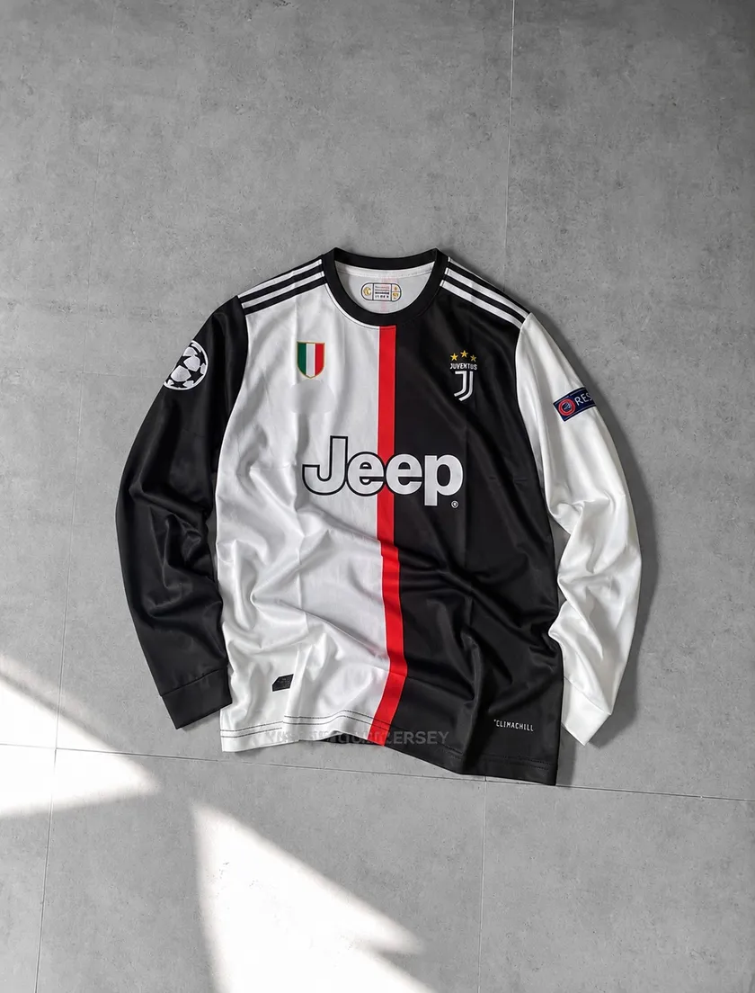Ronaldo Juventus 2018-19 Home Retro Jersey